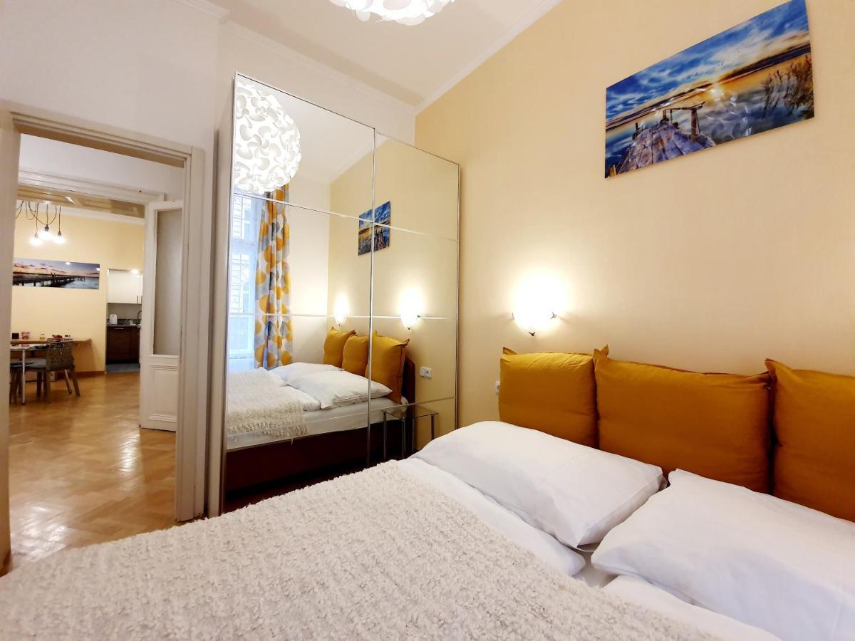 Apartment Prag Exteriör bild