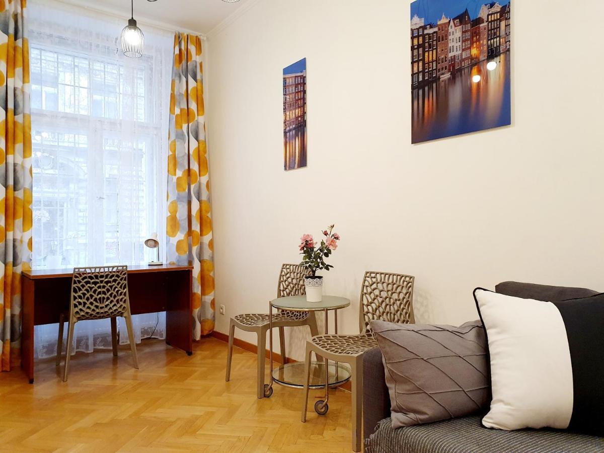 Apartment Prag Exteriör bild