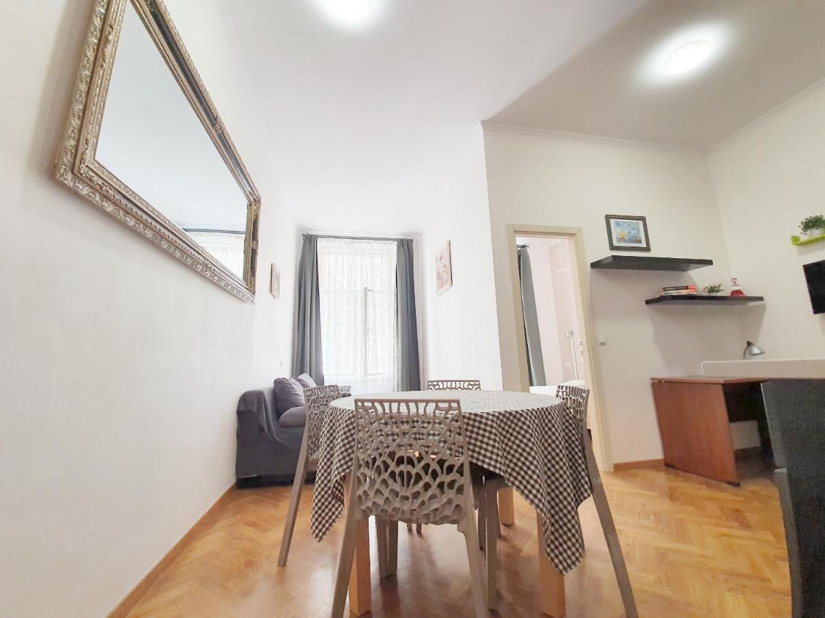 Apartment Prag Exteriör bild